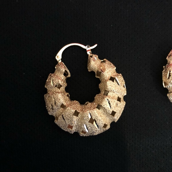 14k Gold Plated Cut Out Hoop Earring - Picture 8 of 8